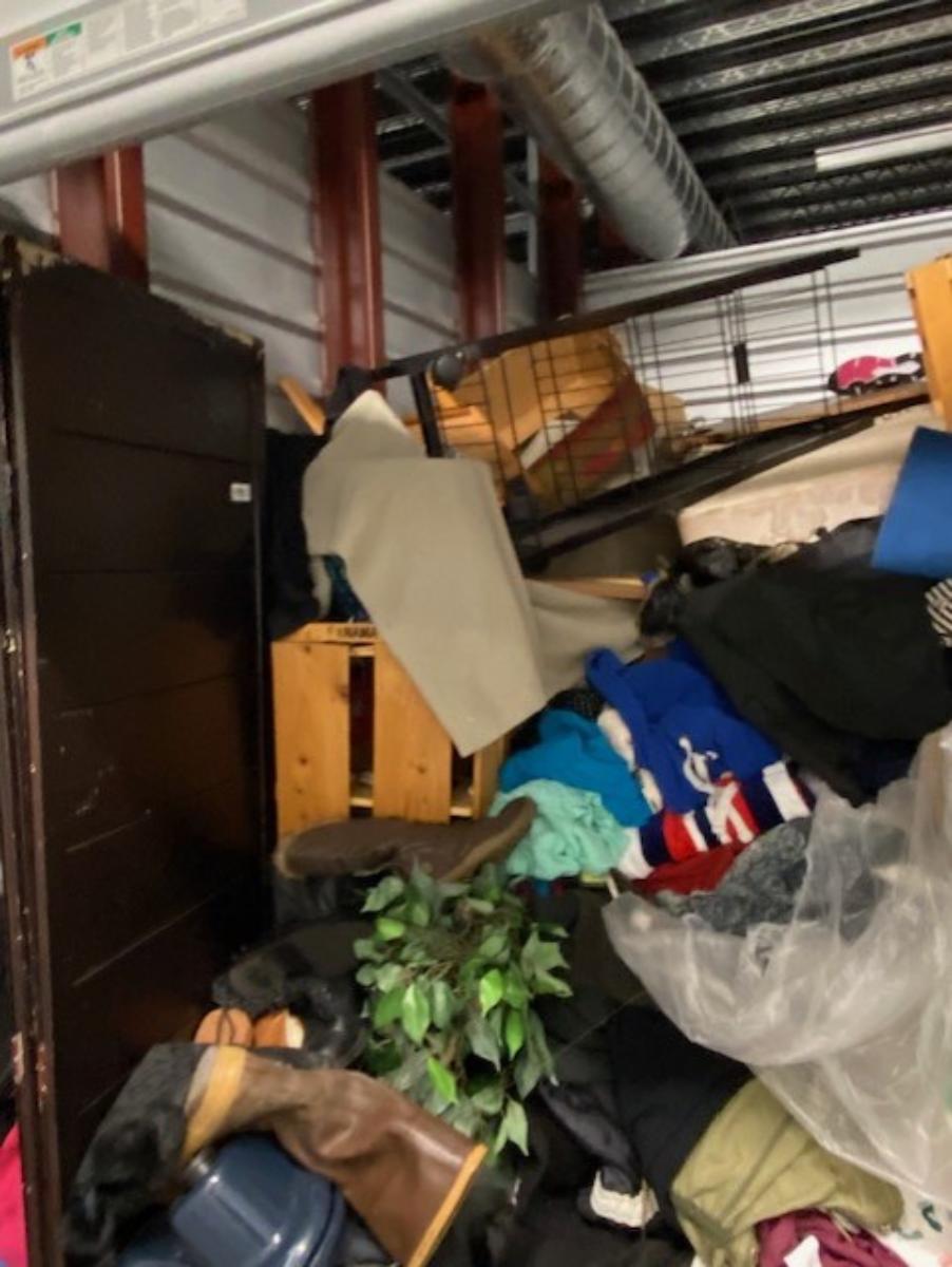Storage Unit Auction 375886 North Hampton, NH