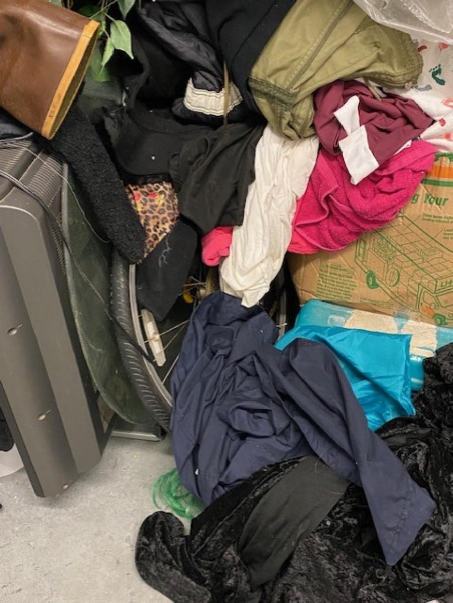 Storage Unit Auction 375886 North Hampton, NH