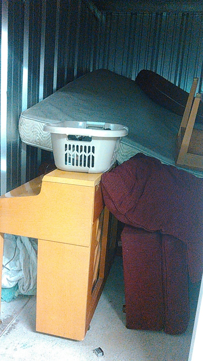 Storage Unit Auction 37772 Greenville Oh Selfstorageauction Com Greenville Self Storage Auction 37772 Image Clothing Furniture