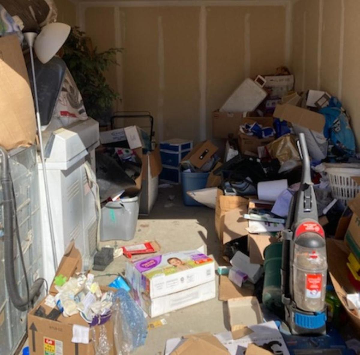 Storage Unit Auction 383823 Cedar Hill, TX