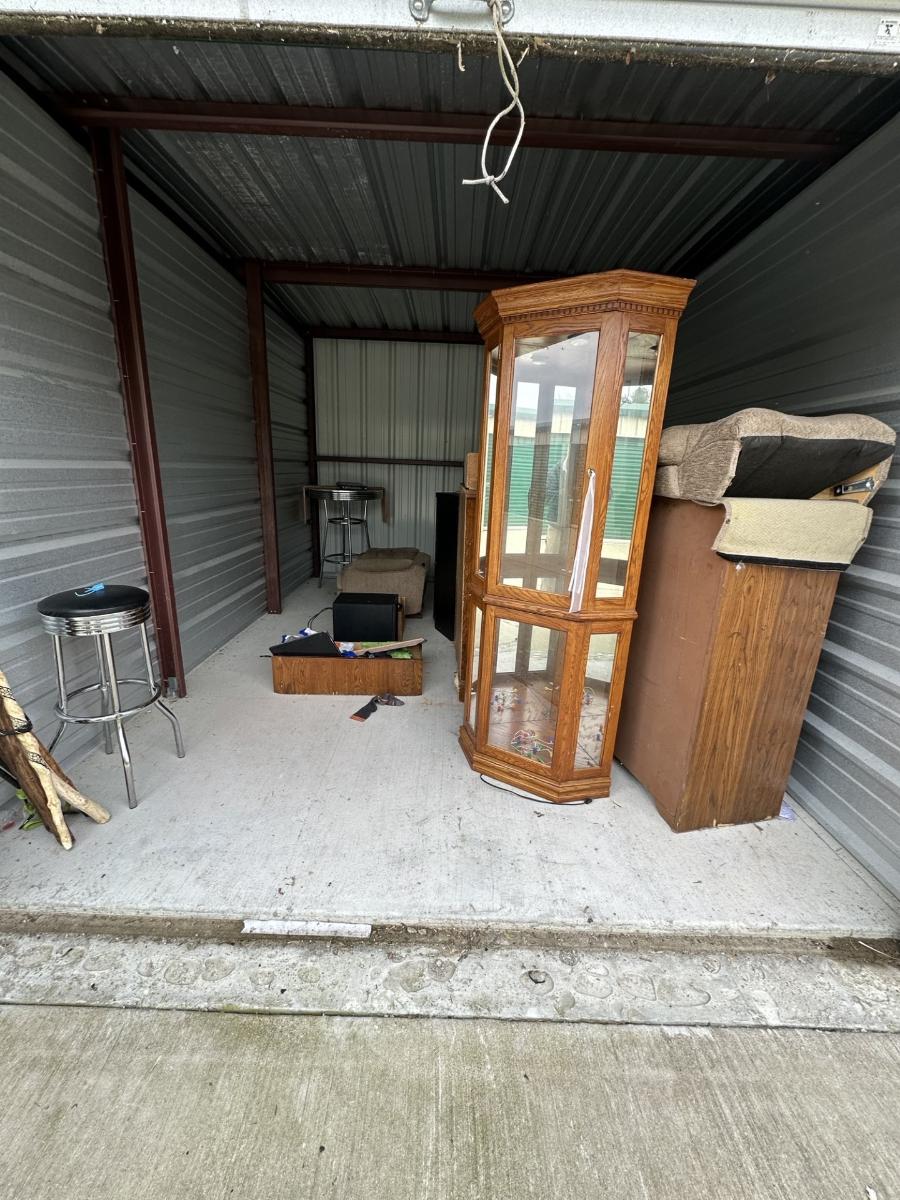 Storage Unit Auction 387210 Simpsonville, KY