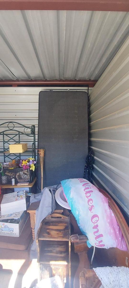 Live Online Storage Auctions in Select... Self Storage Auction