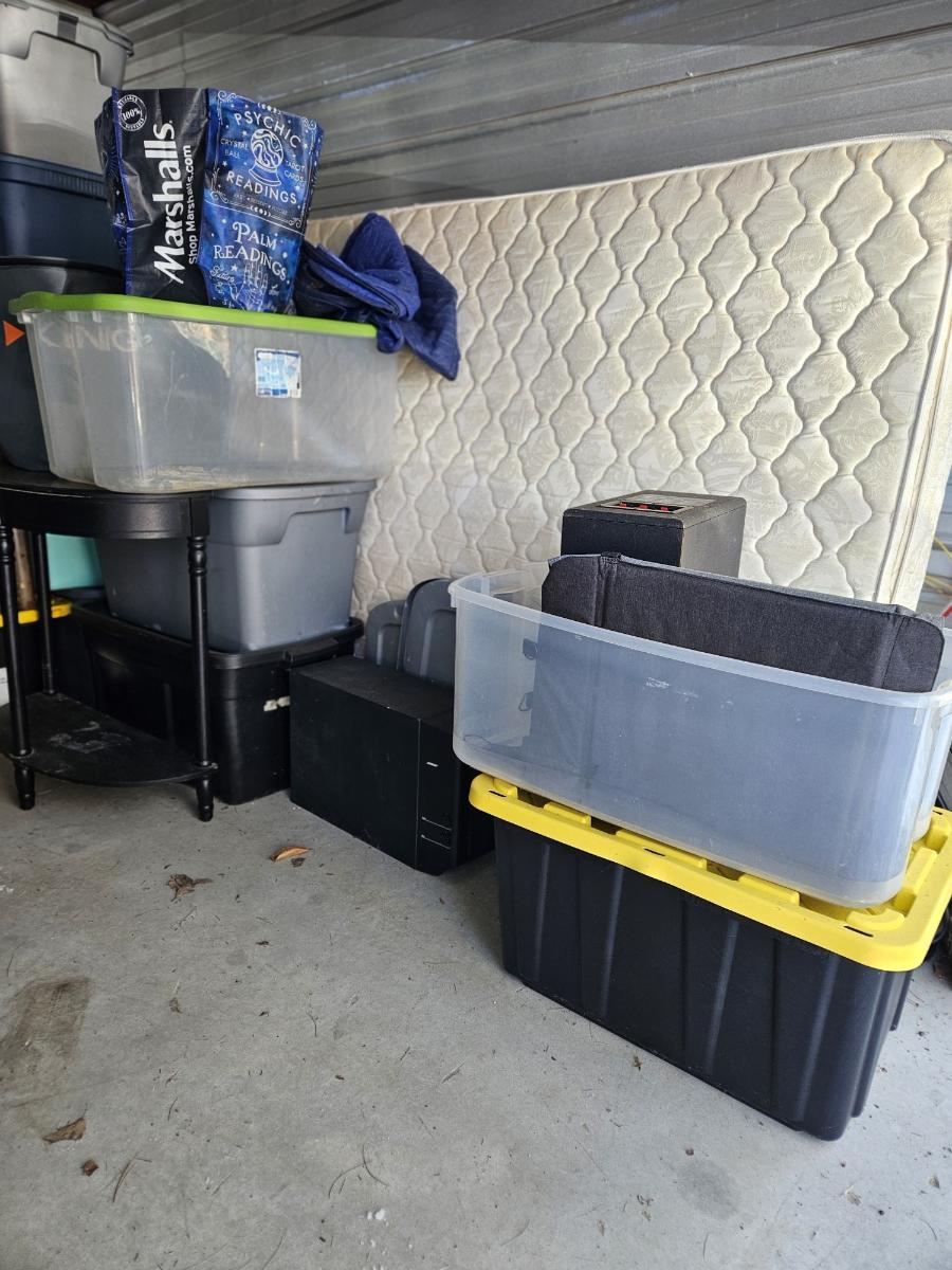 Storage Unit Auction 390380 Epsom, NH