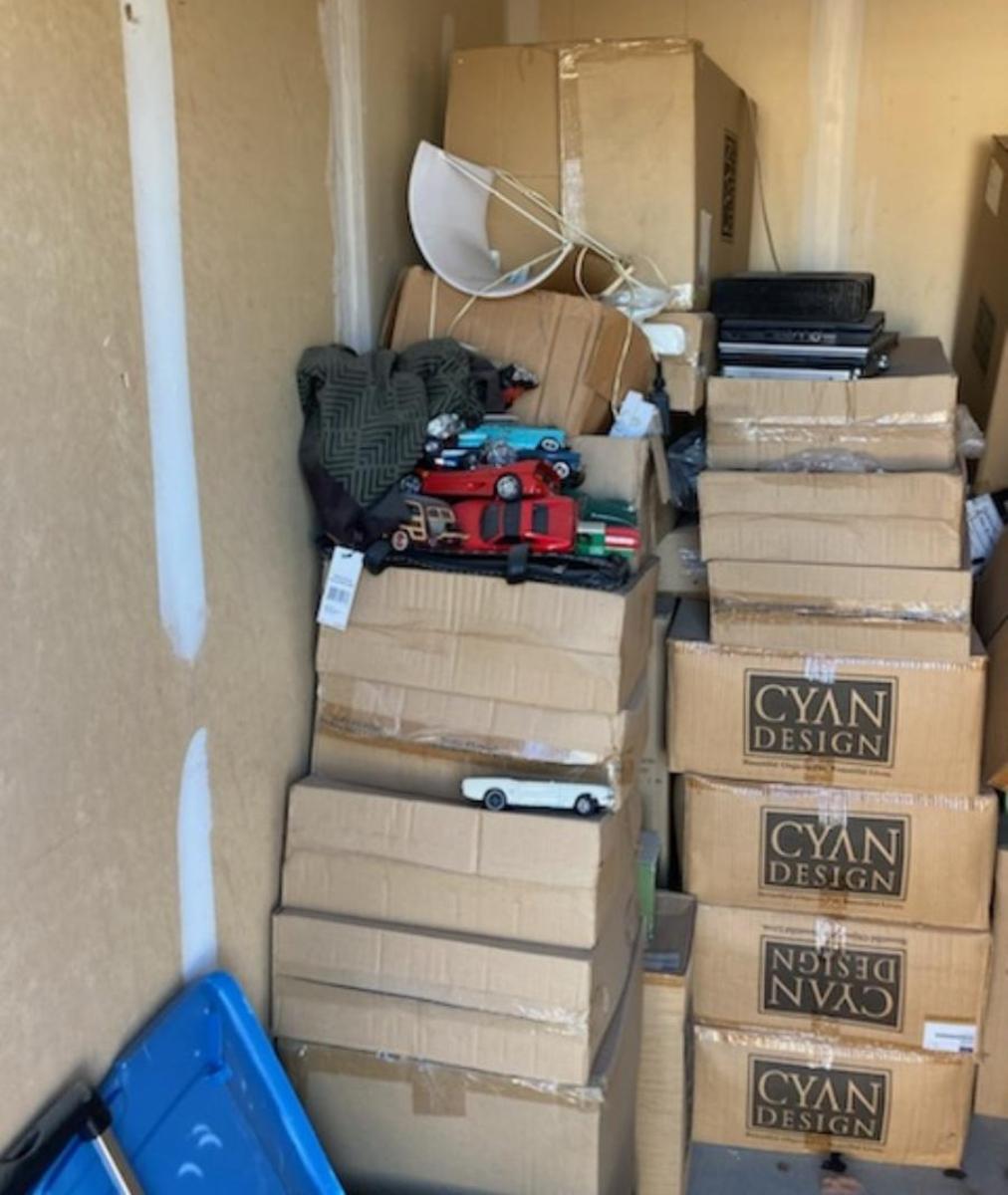 Storage Unit Auction 391093 Cedar Hill, TX