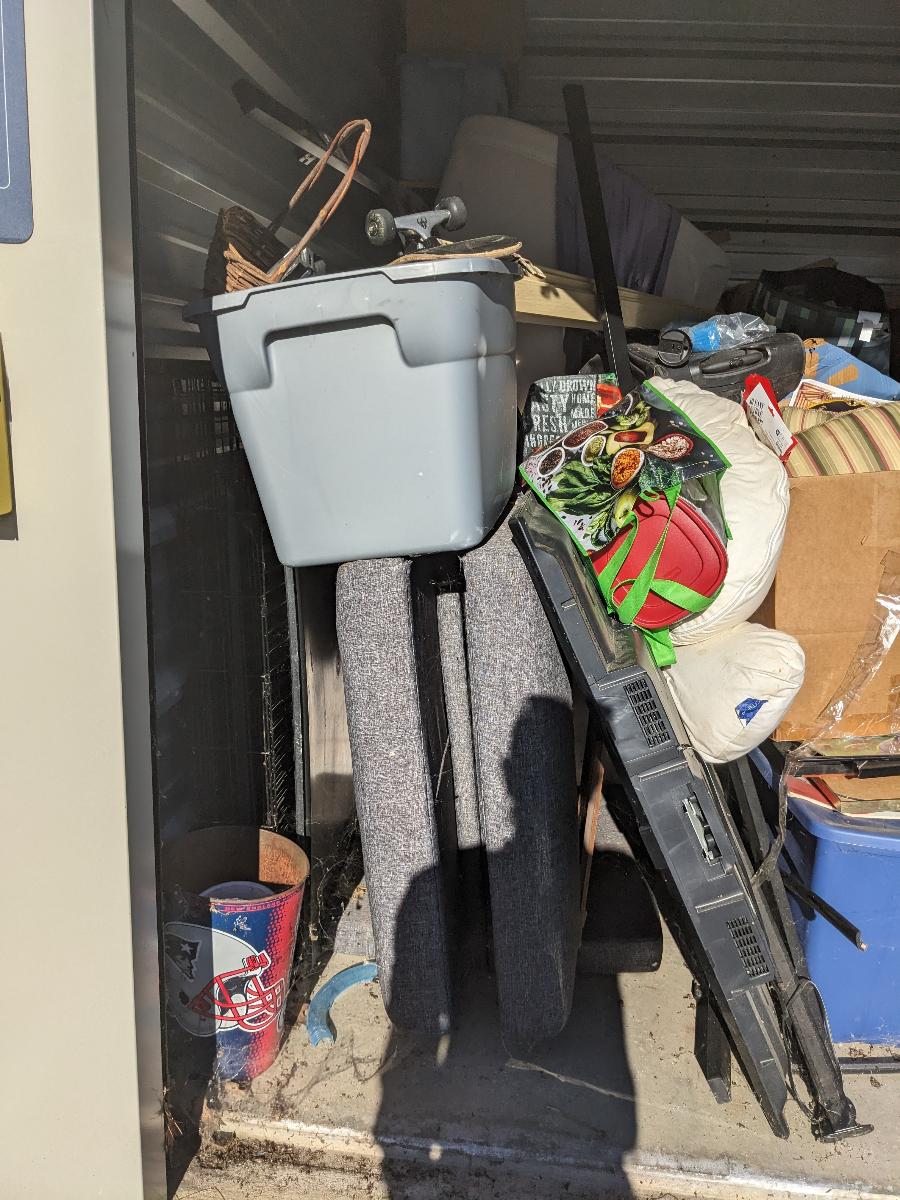 Storage Unit Auction 391419 Exeter, NH