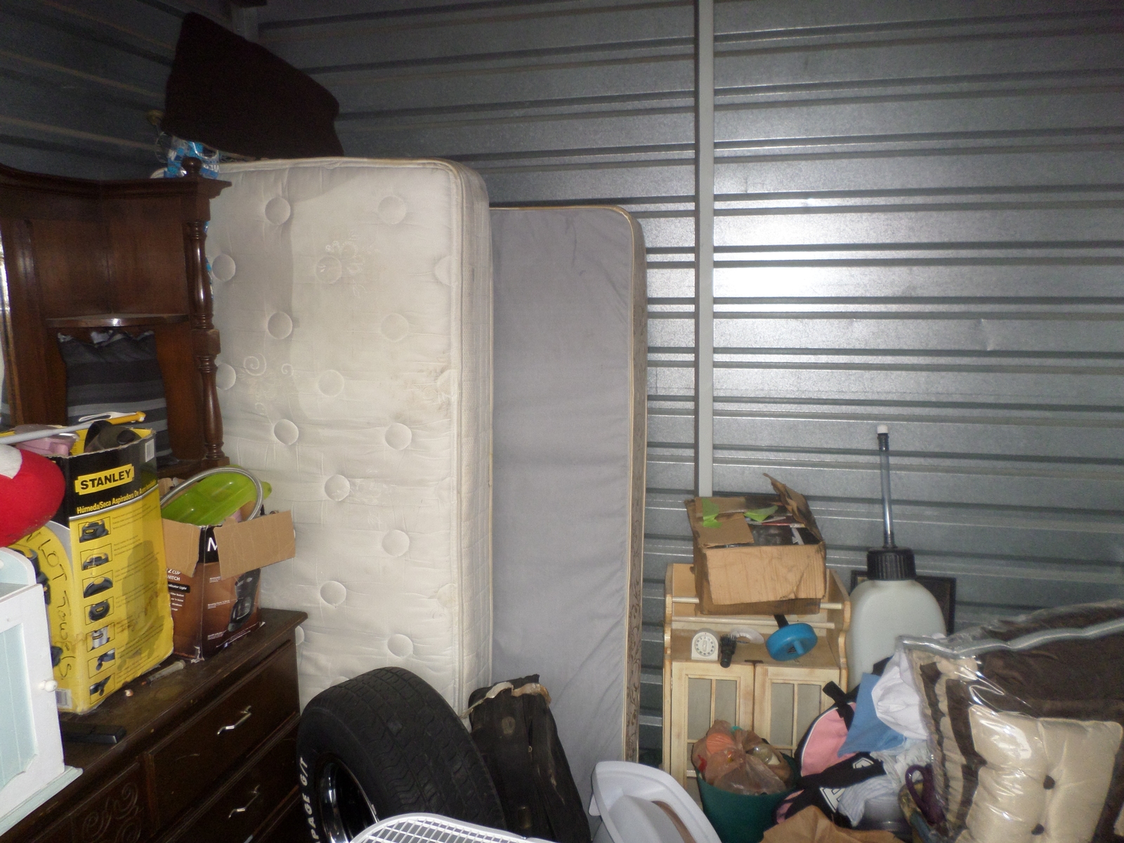 Storage Unit Auction 43910 Prescott Valley Az