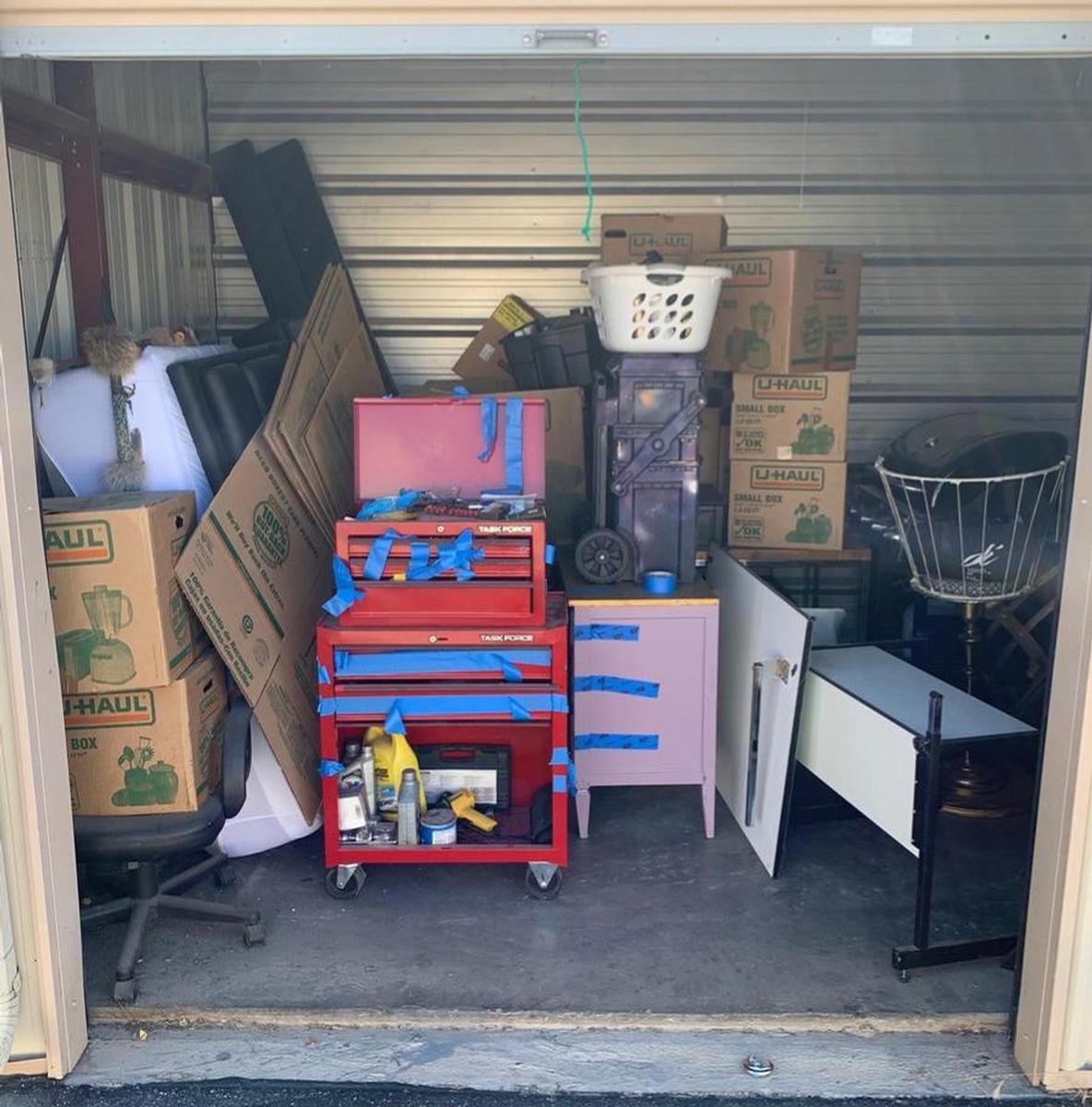 Storage Unit Auction Las Vegas Dandk Organizer